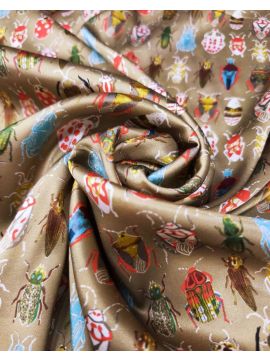 Атласный шелк цветные жуки на золотистом фоне GUCCI